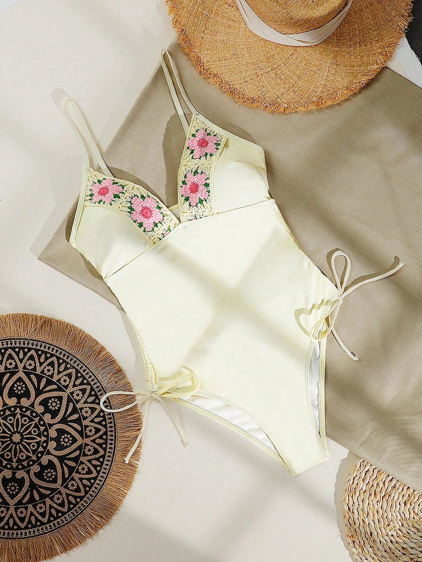 Maiô Floral Cordão Lateral