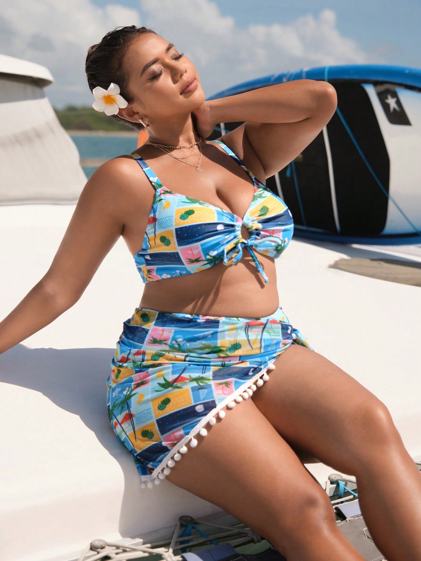 Conjunto Biquíni Peças Plus Size com Saia e Pom Pom G PLUS