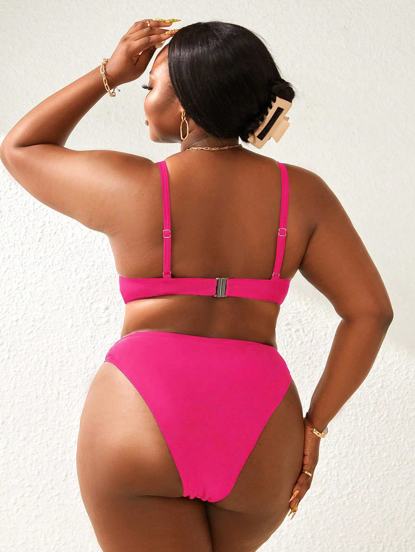 Biquíni Plus Size- Elegância Minimalista para o Verão G4