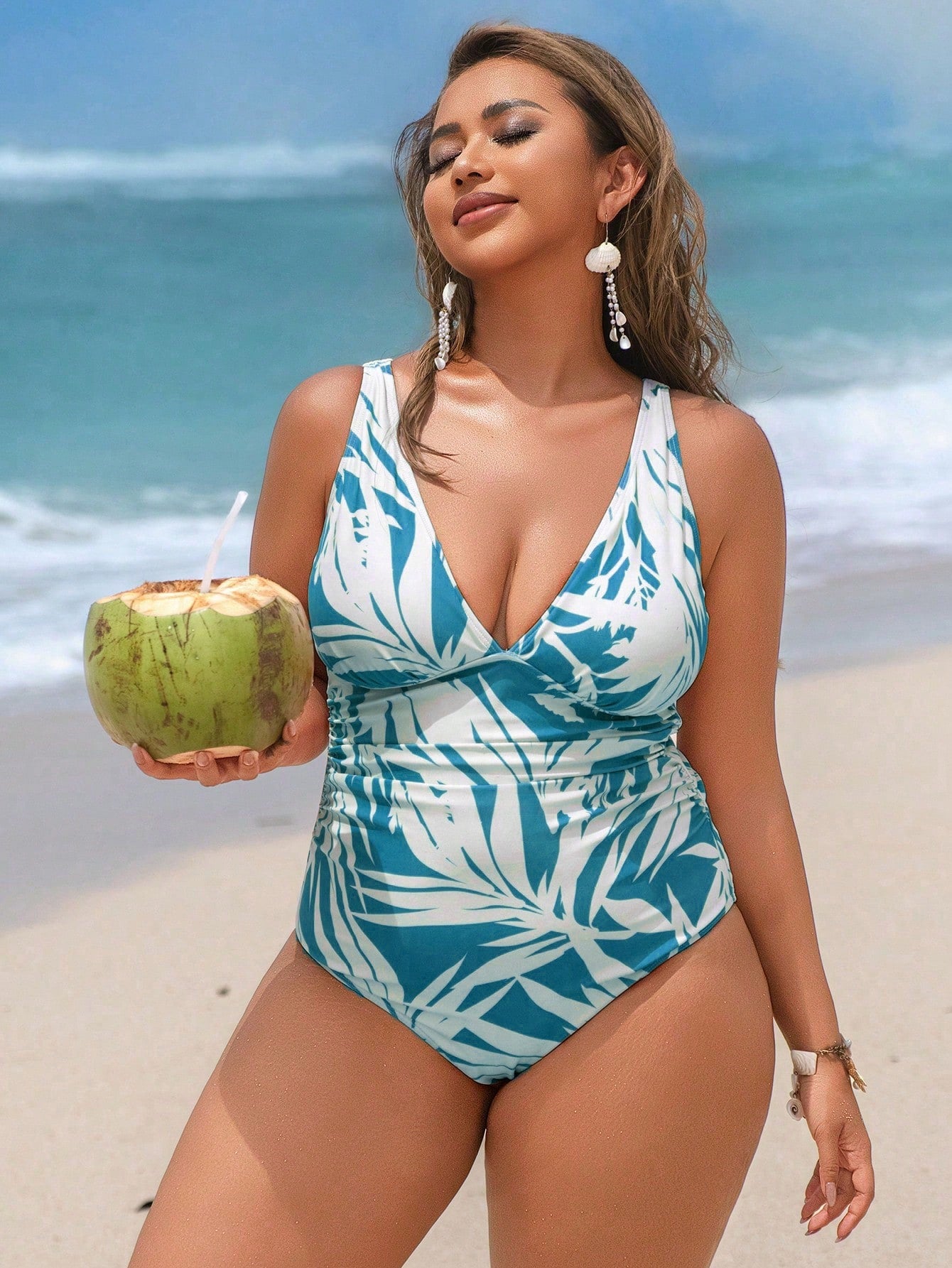 Maiô Tropical Plus Size Eliane