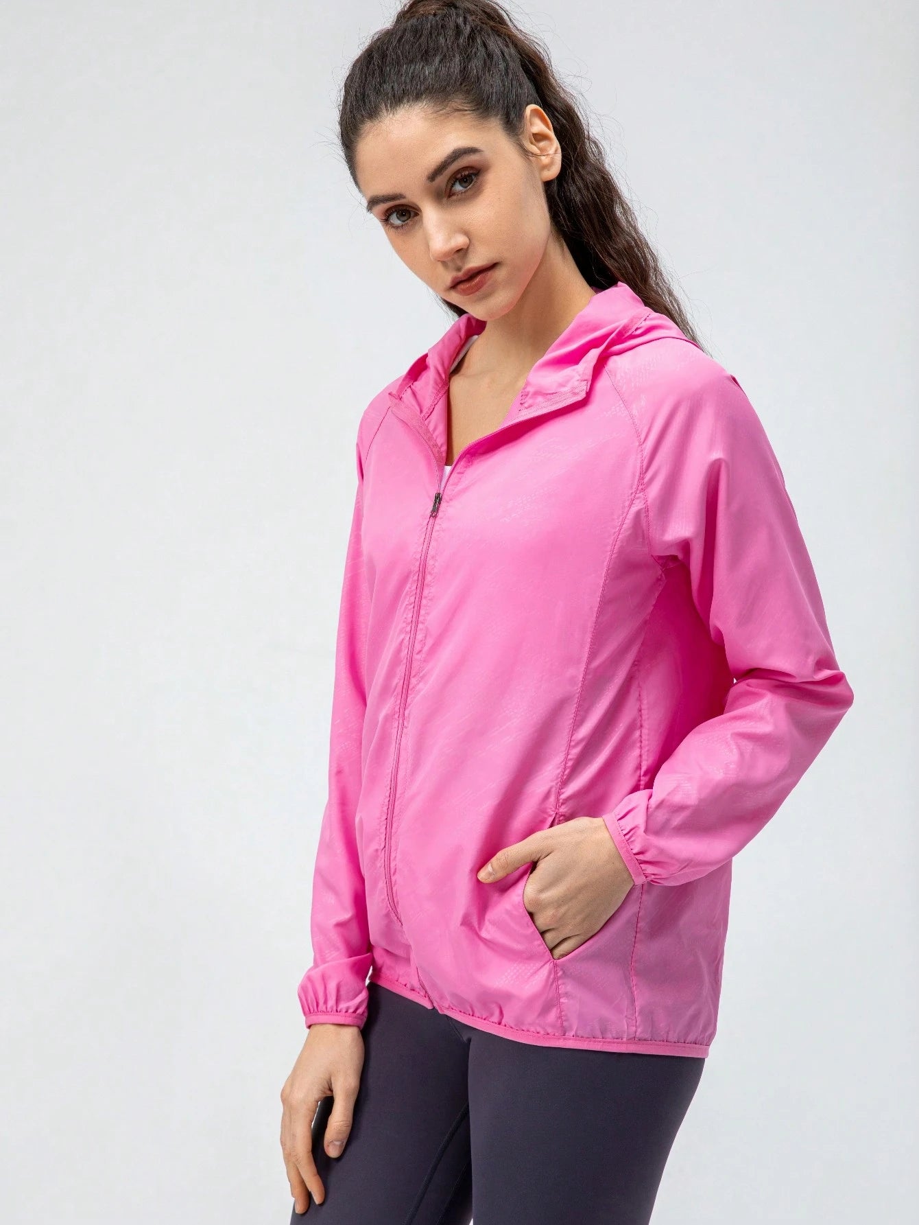 Corta Vento Leve de Secagem Rápida e Resistente