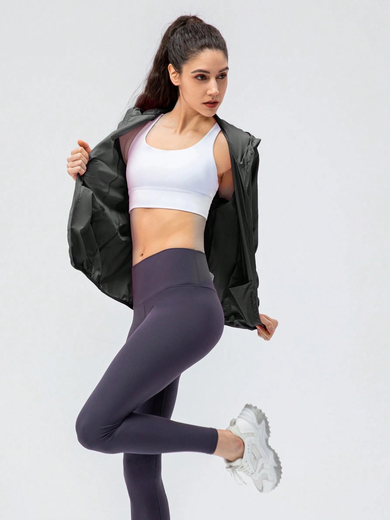 Corta Vento Leve de Secagem Rápida e Resistente