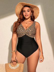 Maiô Geométrica Plus Size