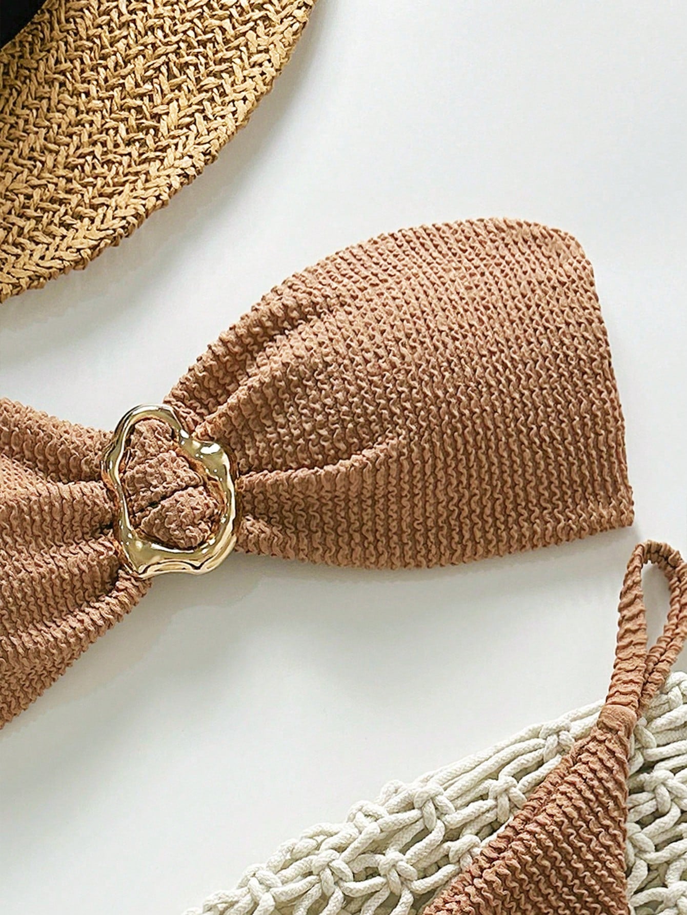 Biquíni Tomara que Caia com Detalhe Metálico 