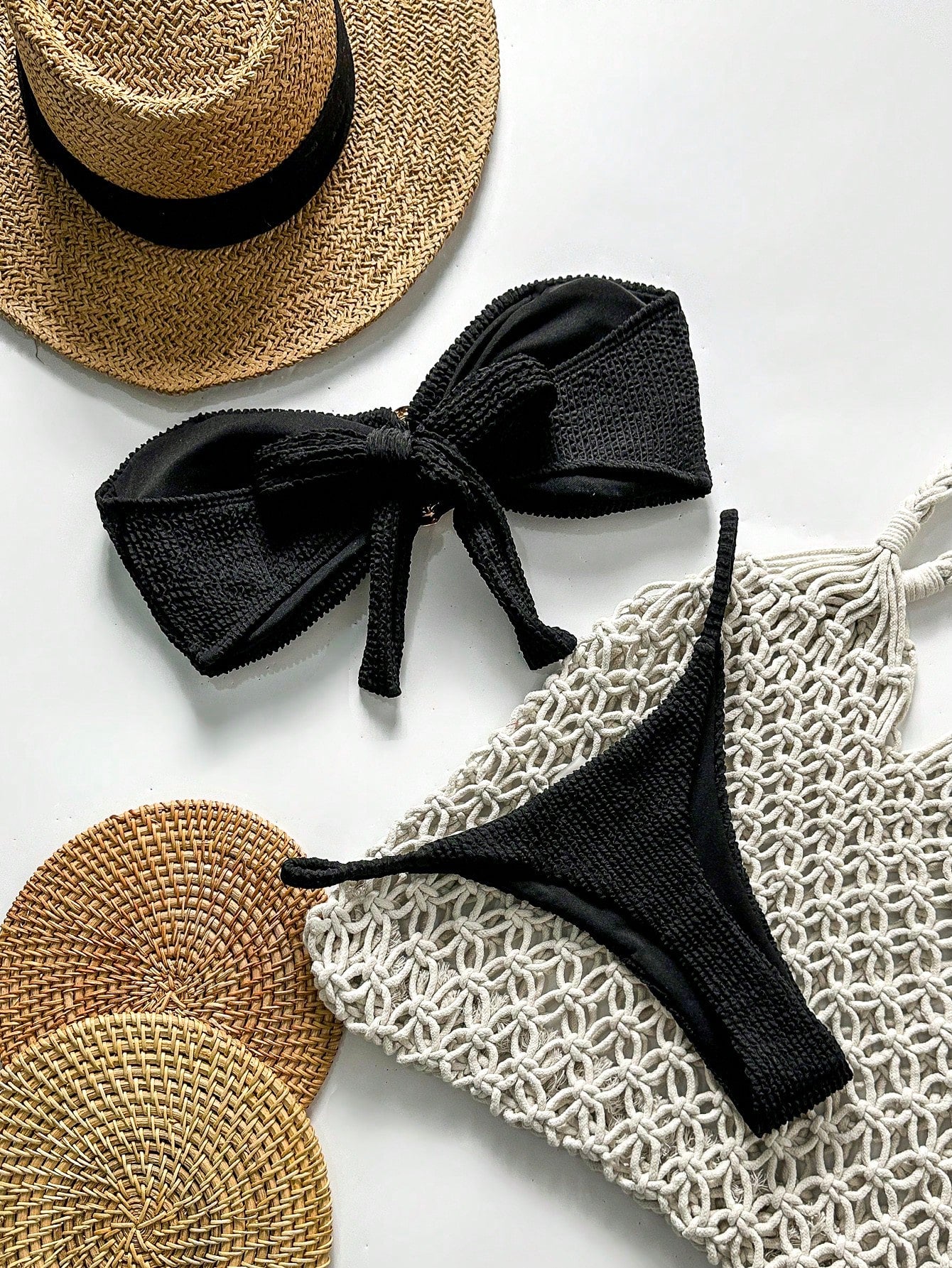 Biquíni Tomara que Caia com Detalhe Metálico 