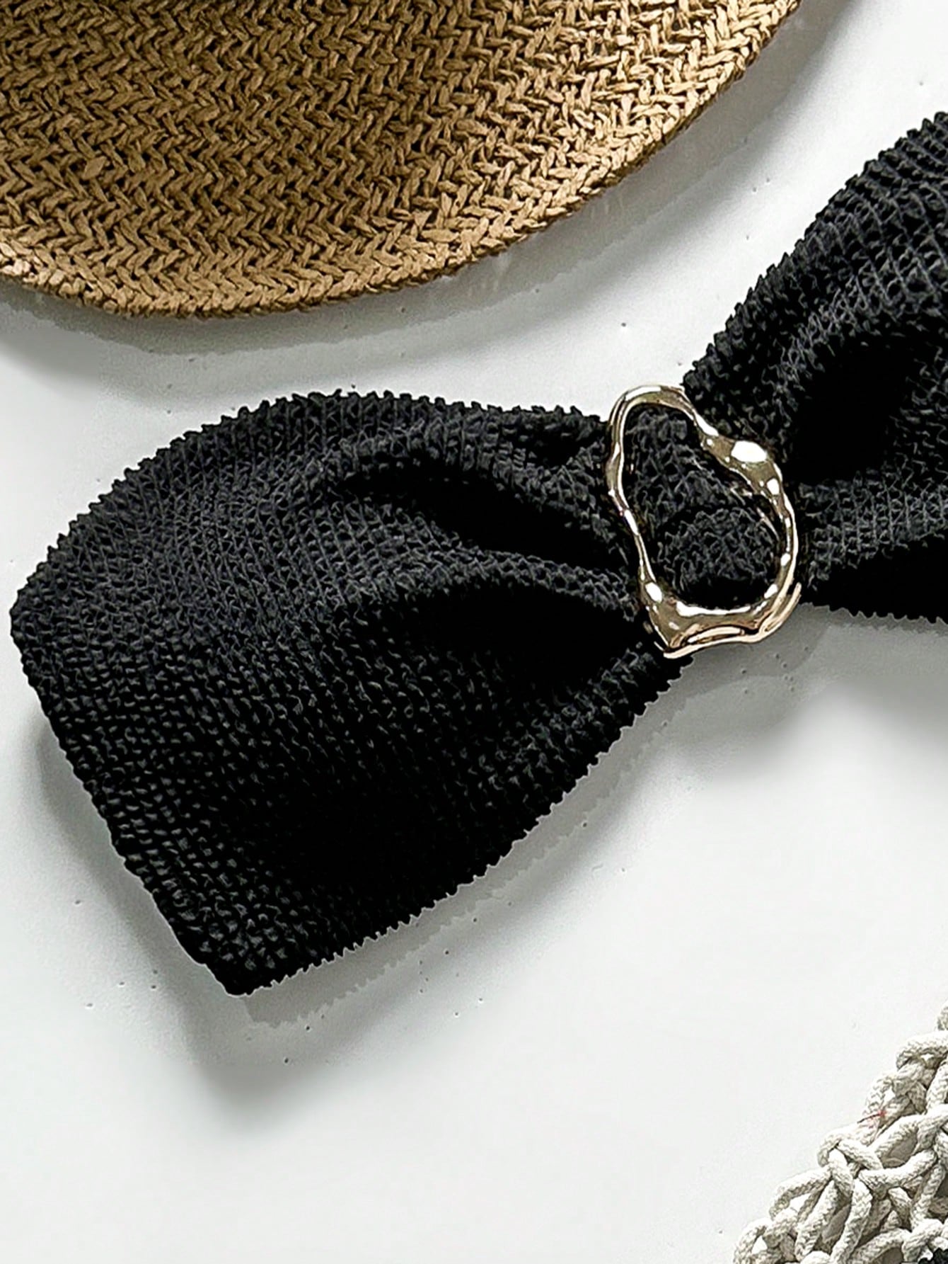 Biquíni Tomara que Caia com Detalhe Metálico 