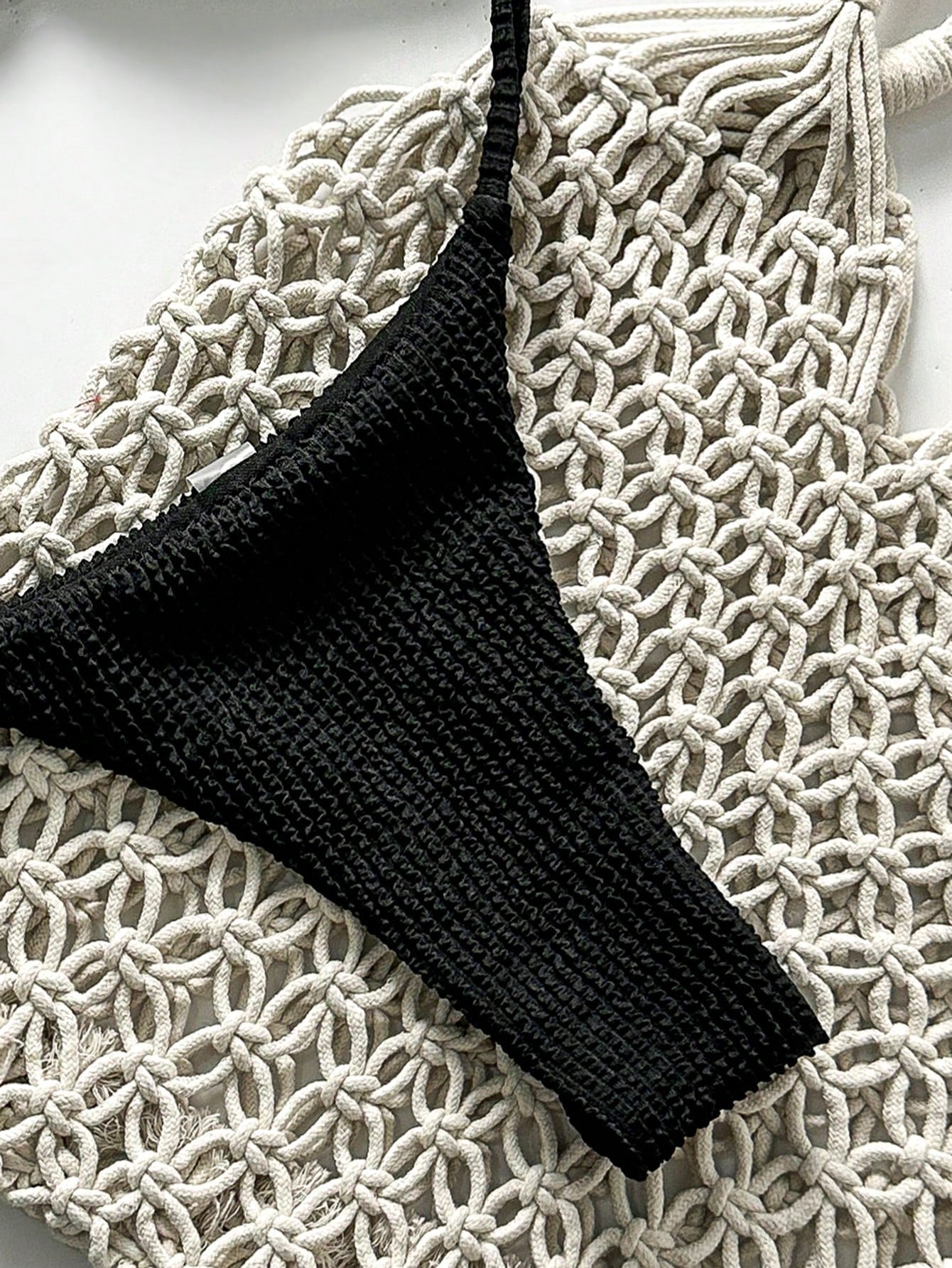 Biquíni Tomara que Caia com Detalhe Metálico 