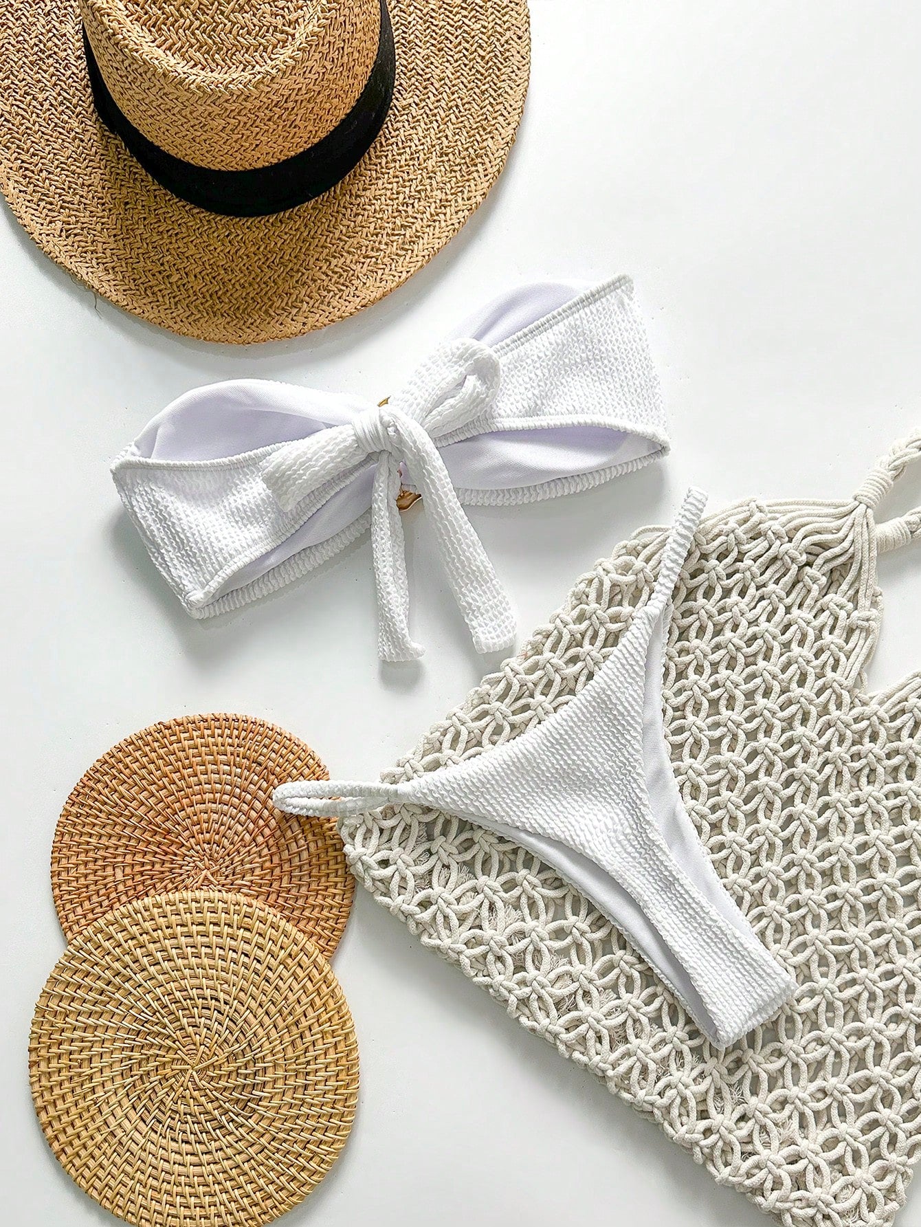 Biquíni Tomara que Caia com Detalhe Metálico 