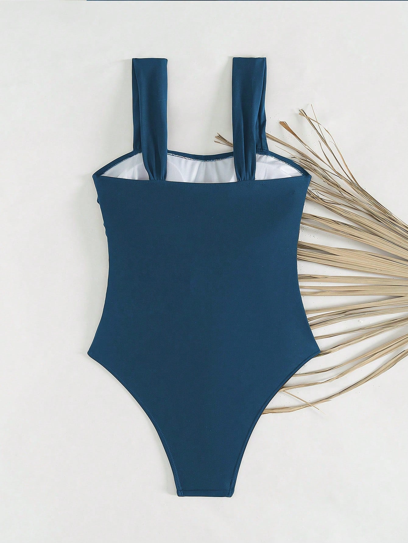 Maiô Minimalista Clara