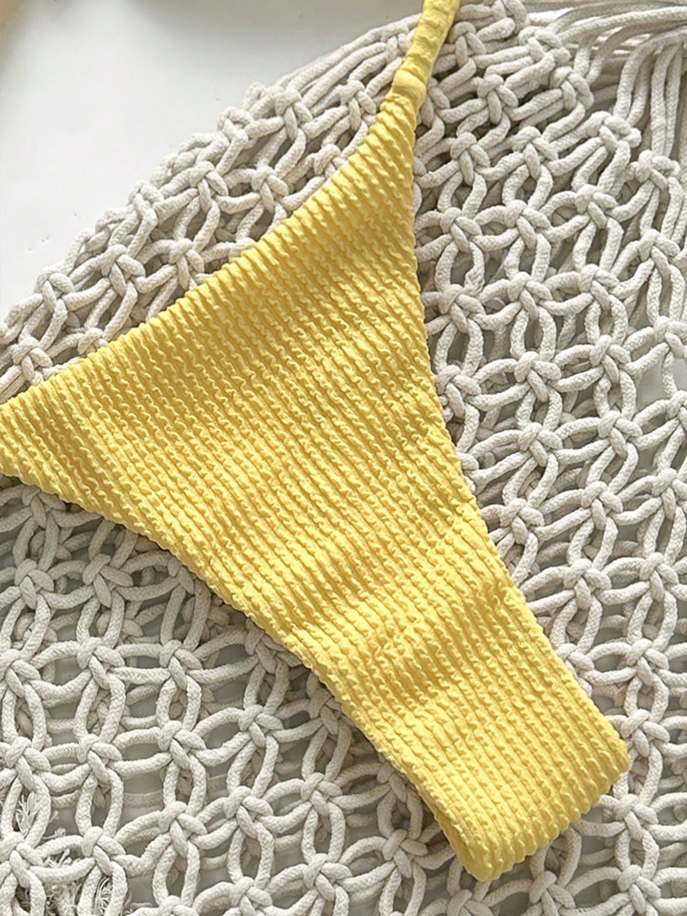 Biquíni Tomara que Caia com Detalhe Metálico 