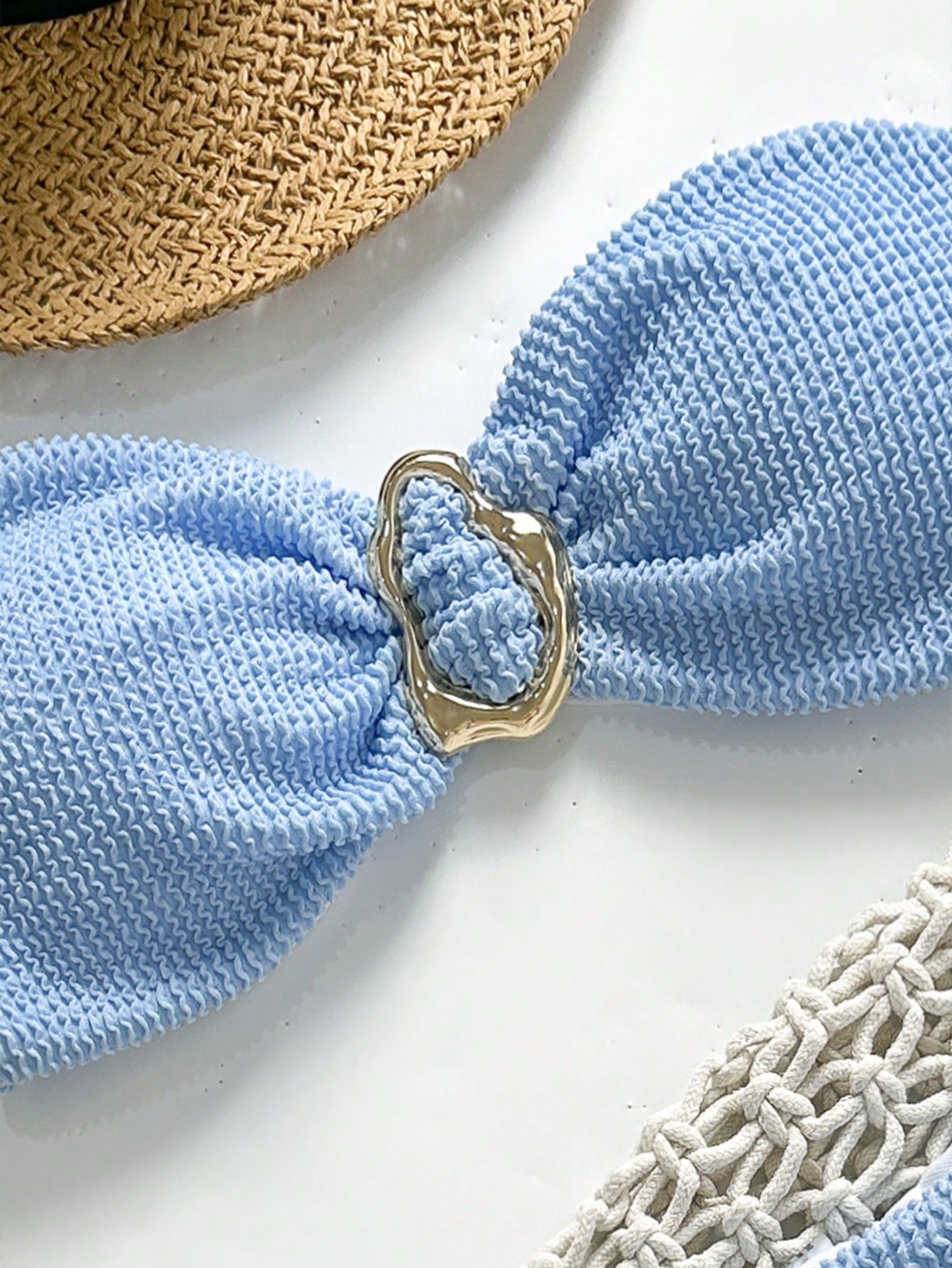 Biquíni Tomara que Caia com Detalhe Metálico 