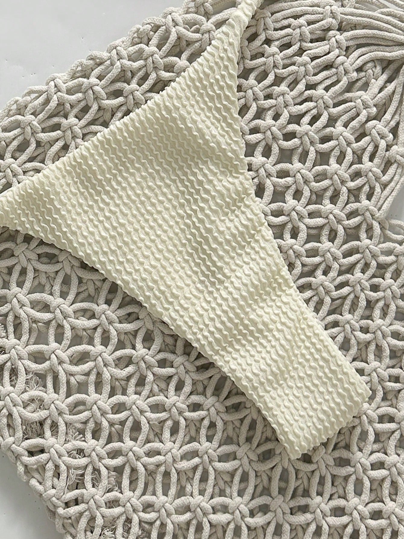 Biquíni Tomara que Caia com Detalhe Metálico 