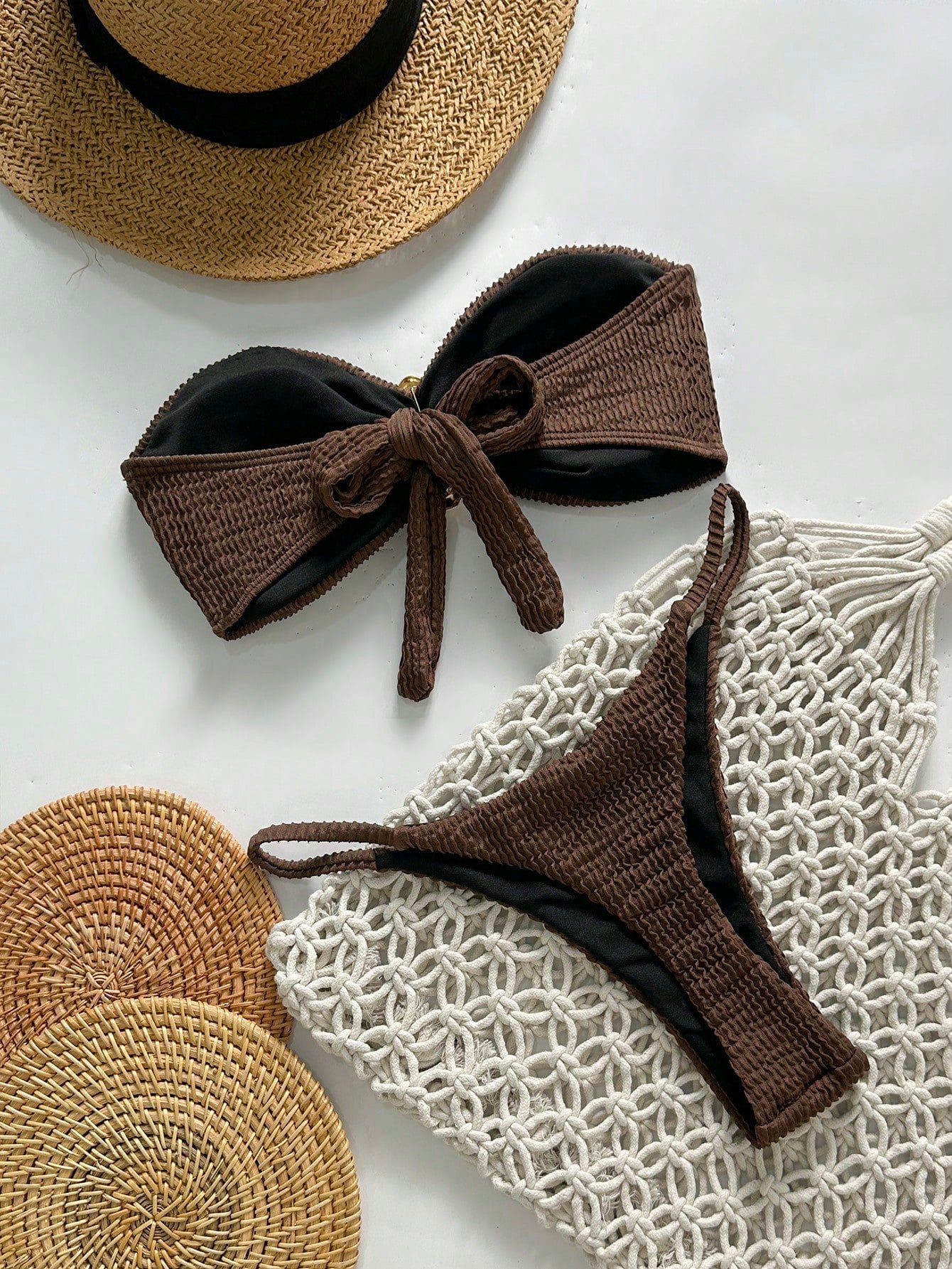 Biquíni Tomara que Caia com Detalhe Metálico 