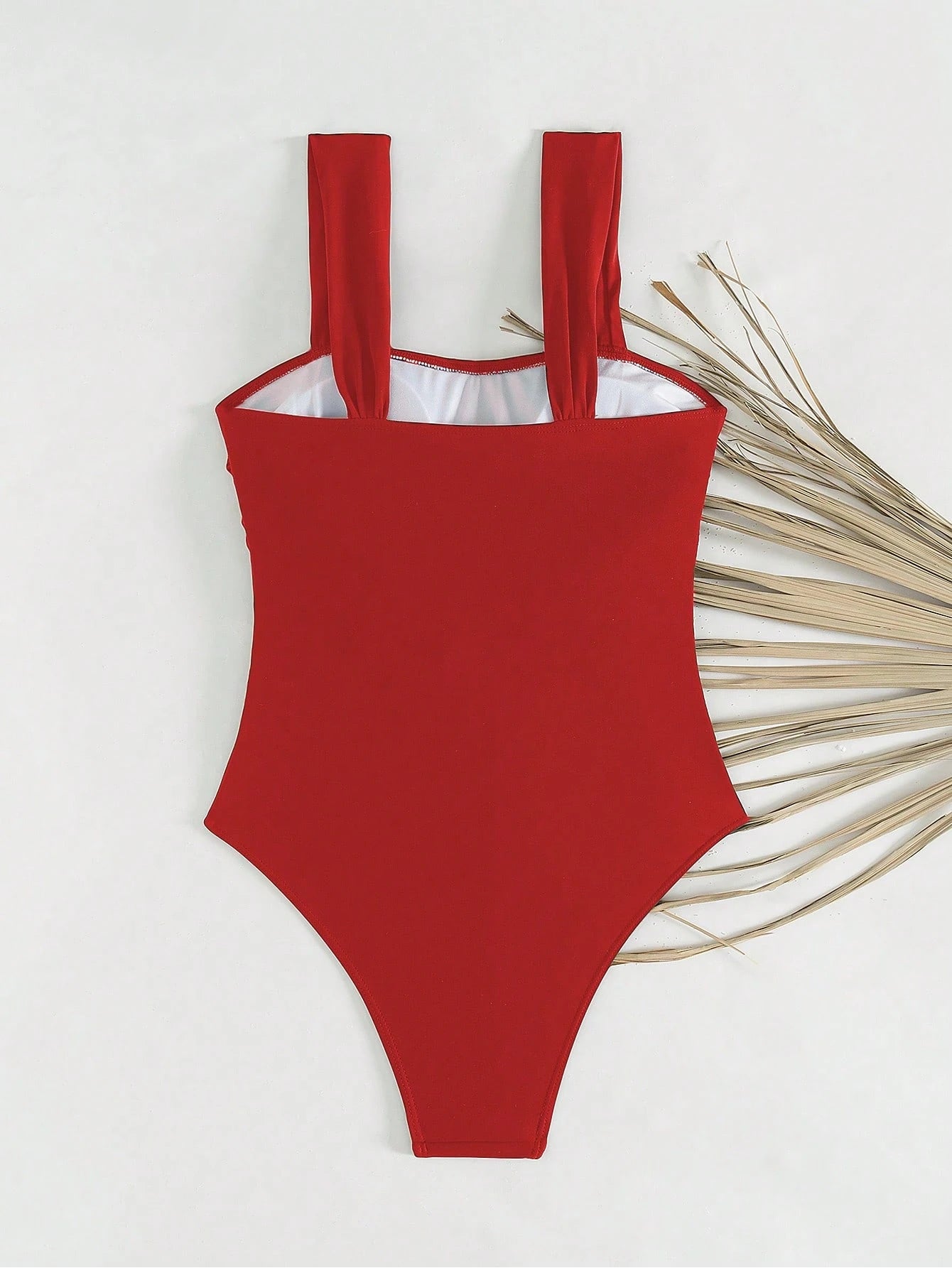 Maiô Minimalista Clara