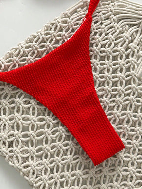 Biquíni Tomara que Caia com Detalhe Metálico 