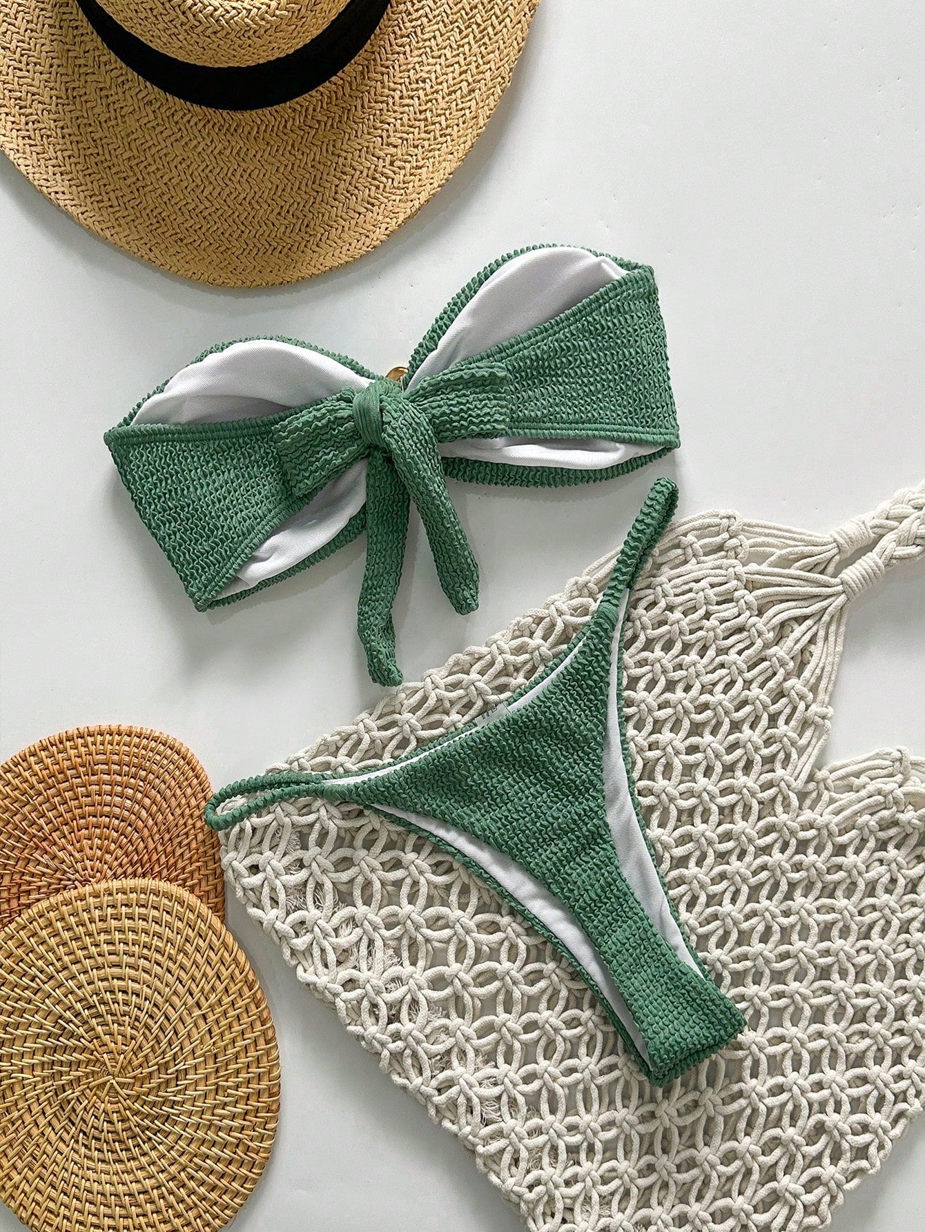 Biquíni Tomara que Caia com Detalhe Metálico 