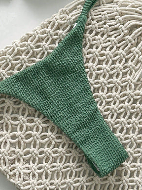 Biquíni Tomara que Caia com Detalhe Metálico 