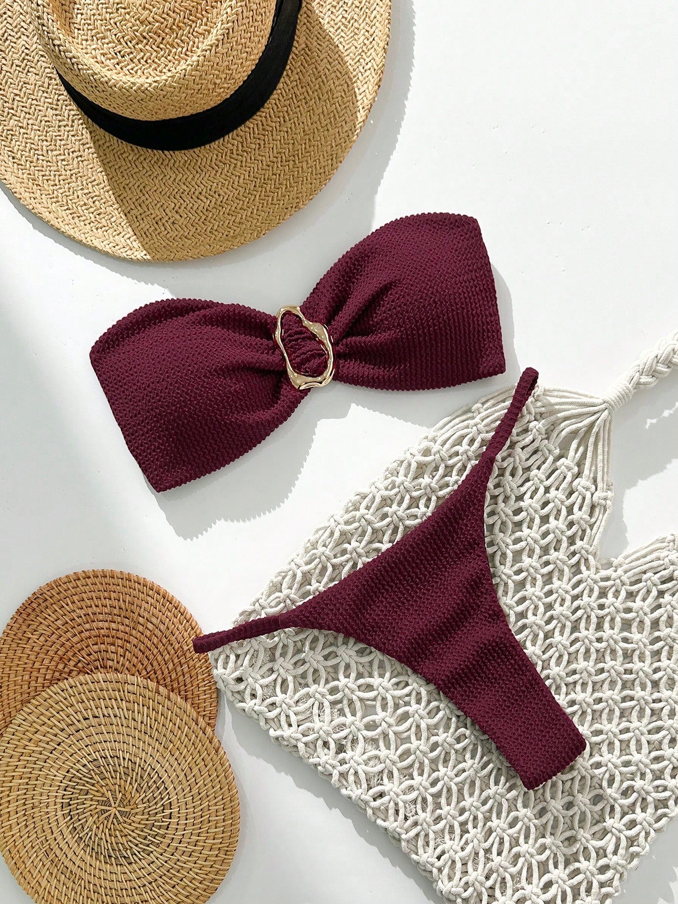 Biquíni Tomara que Caia com Detalhe Metálico 