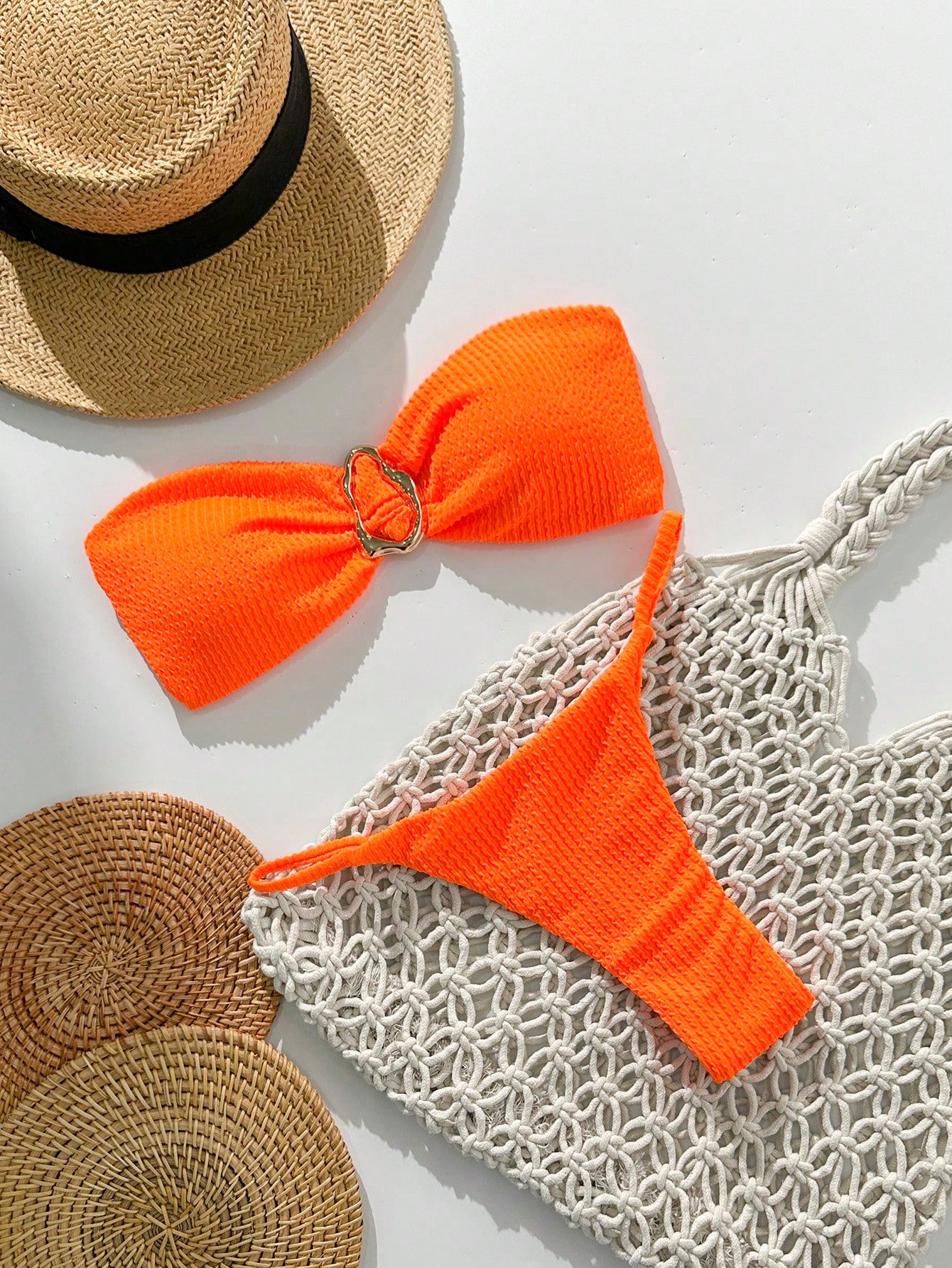 Biquíni Tomara que Caia com Detalhe Metálico 