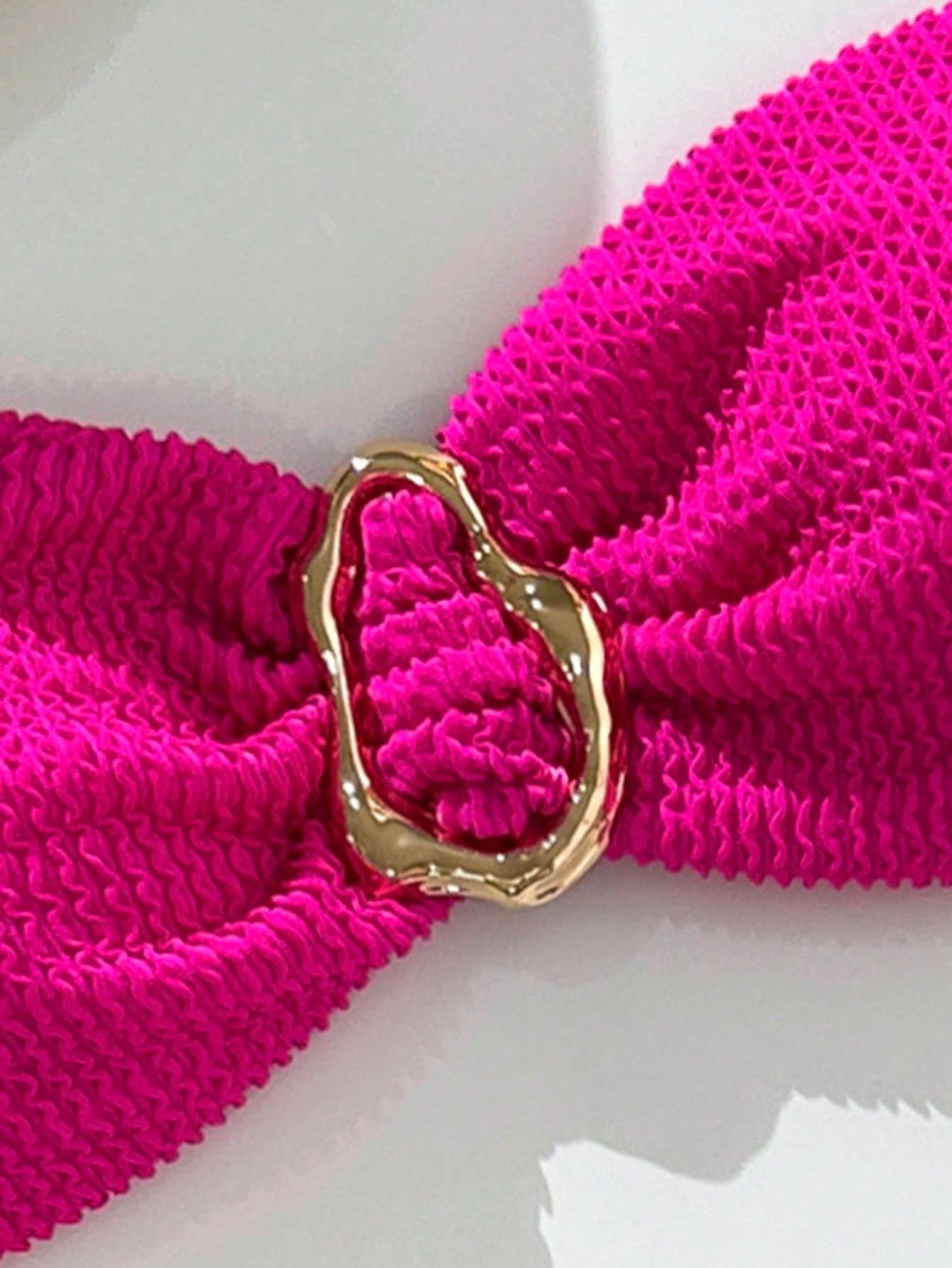 Biquíni Tomara que Caia com Detalhe Metálico 