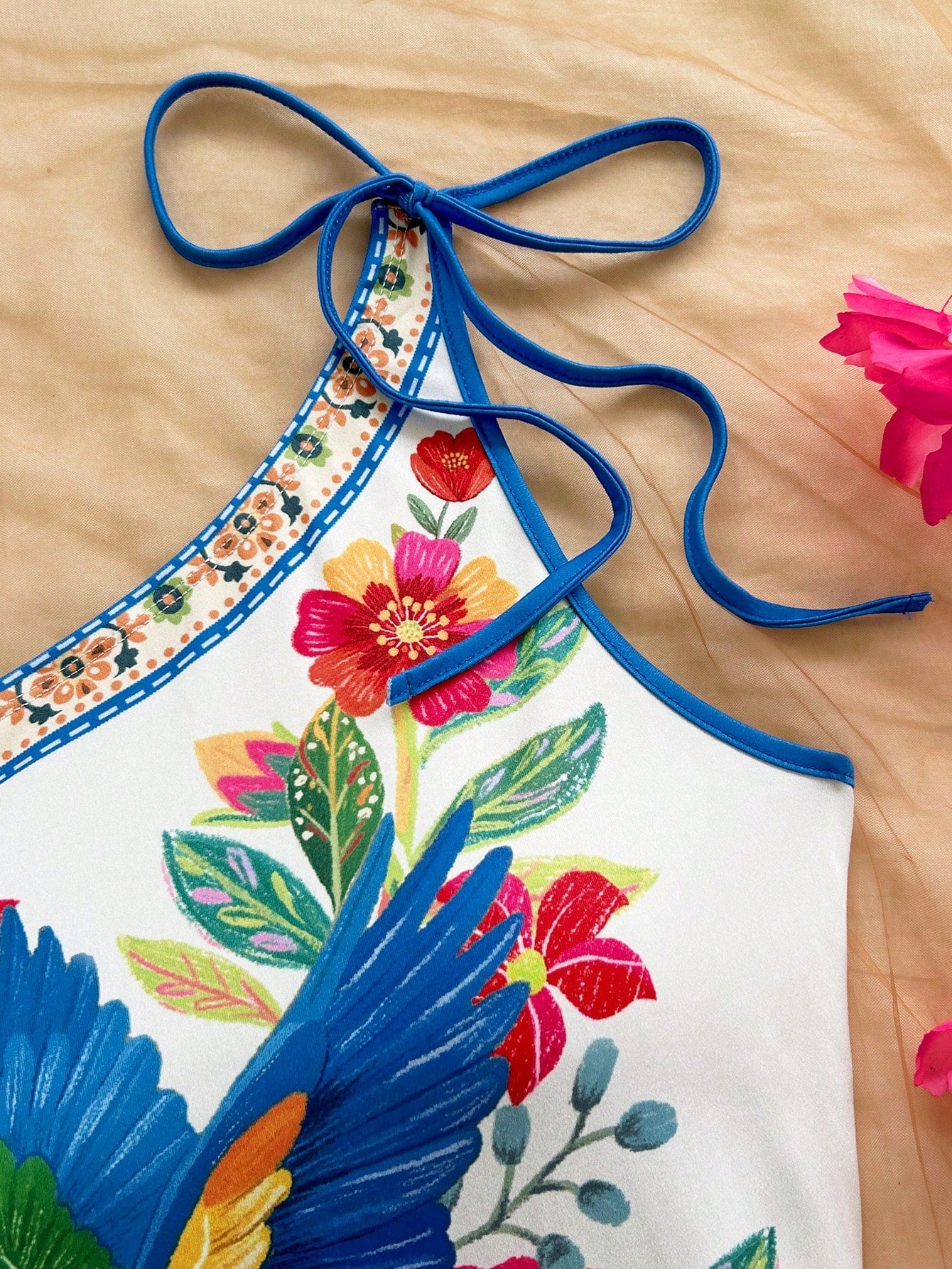 Maiô Com Laço Um Ombro Só