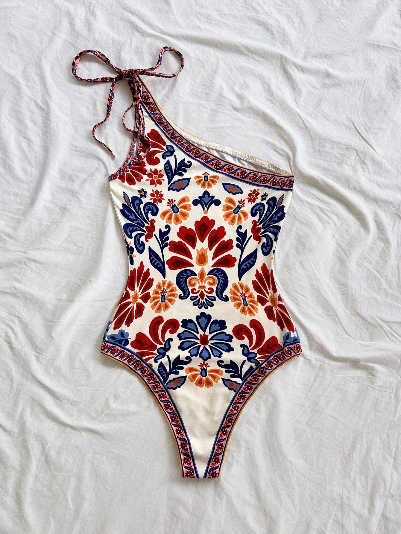 Maiô Com Laço Um Ombro Só