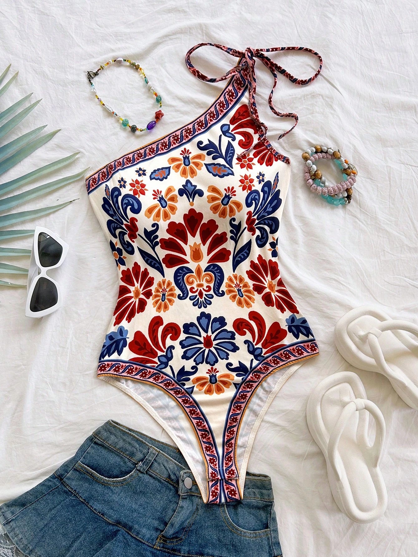 Maiô Com Laço Um Ombro Só