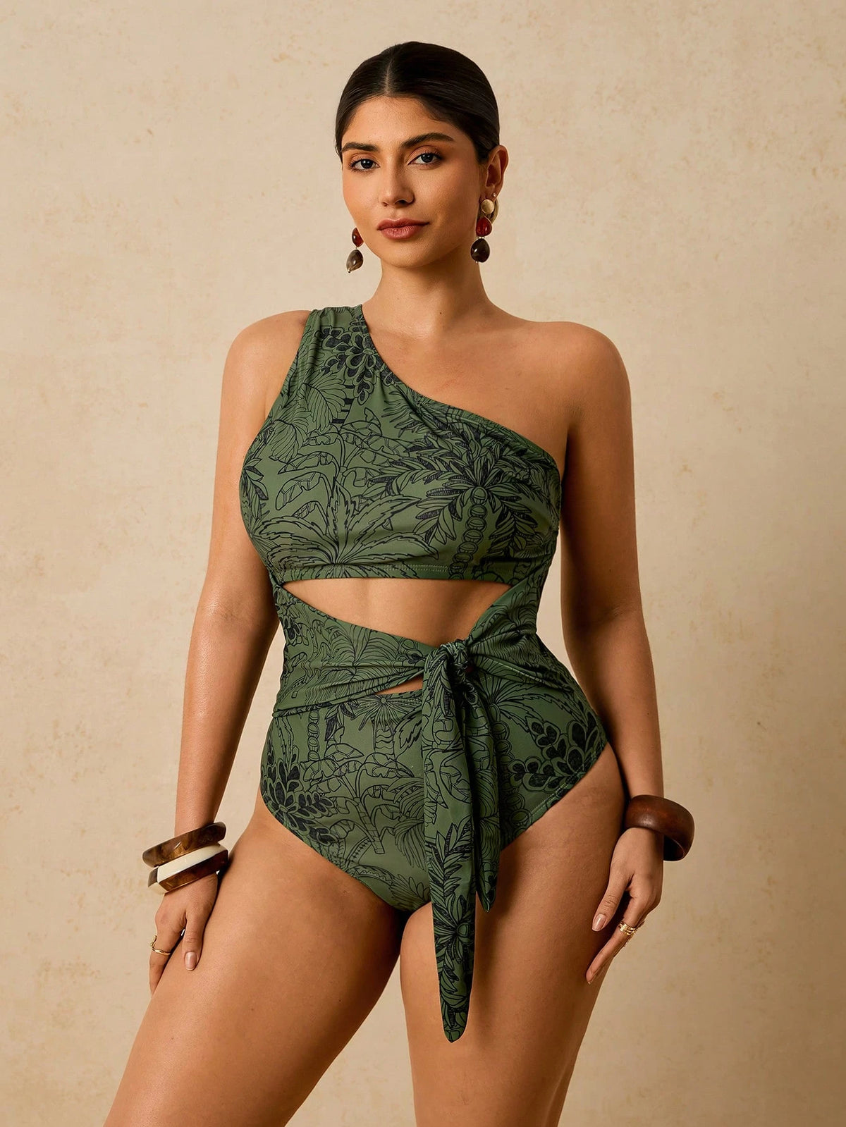 Maiô Elegante Plantas Plus Size