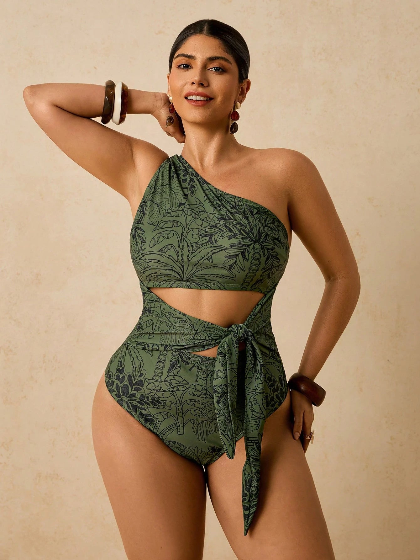 Maiô Elegante Plantas Plus Size