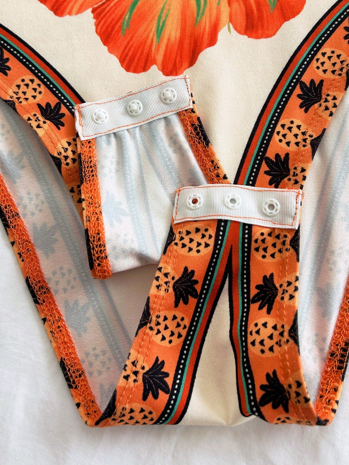 Maiô Com Laço Um Ombro Só