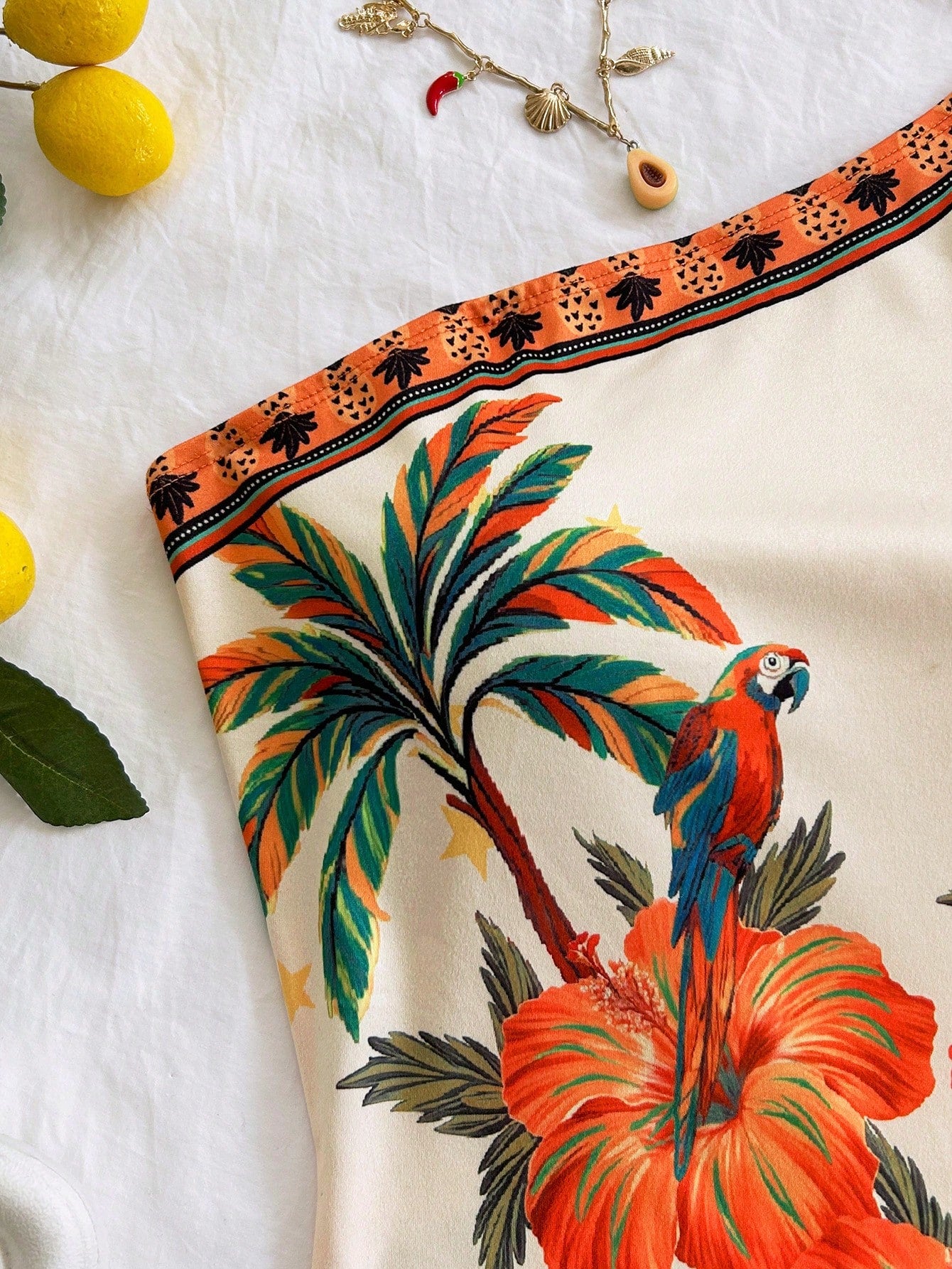 Maiô Com Laço Um Ombro Só