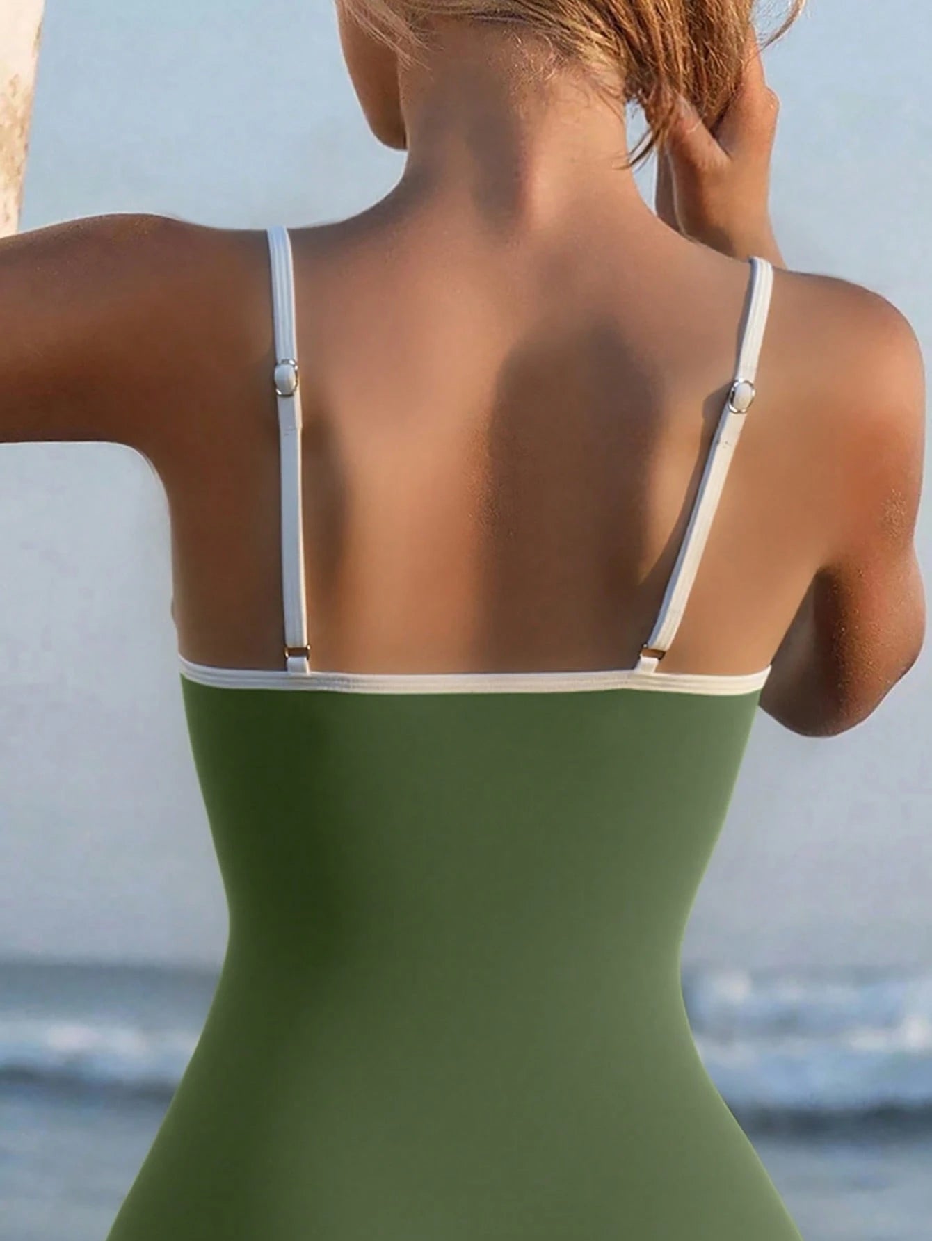 Maiô Esporte Retro Regata Lívia