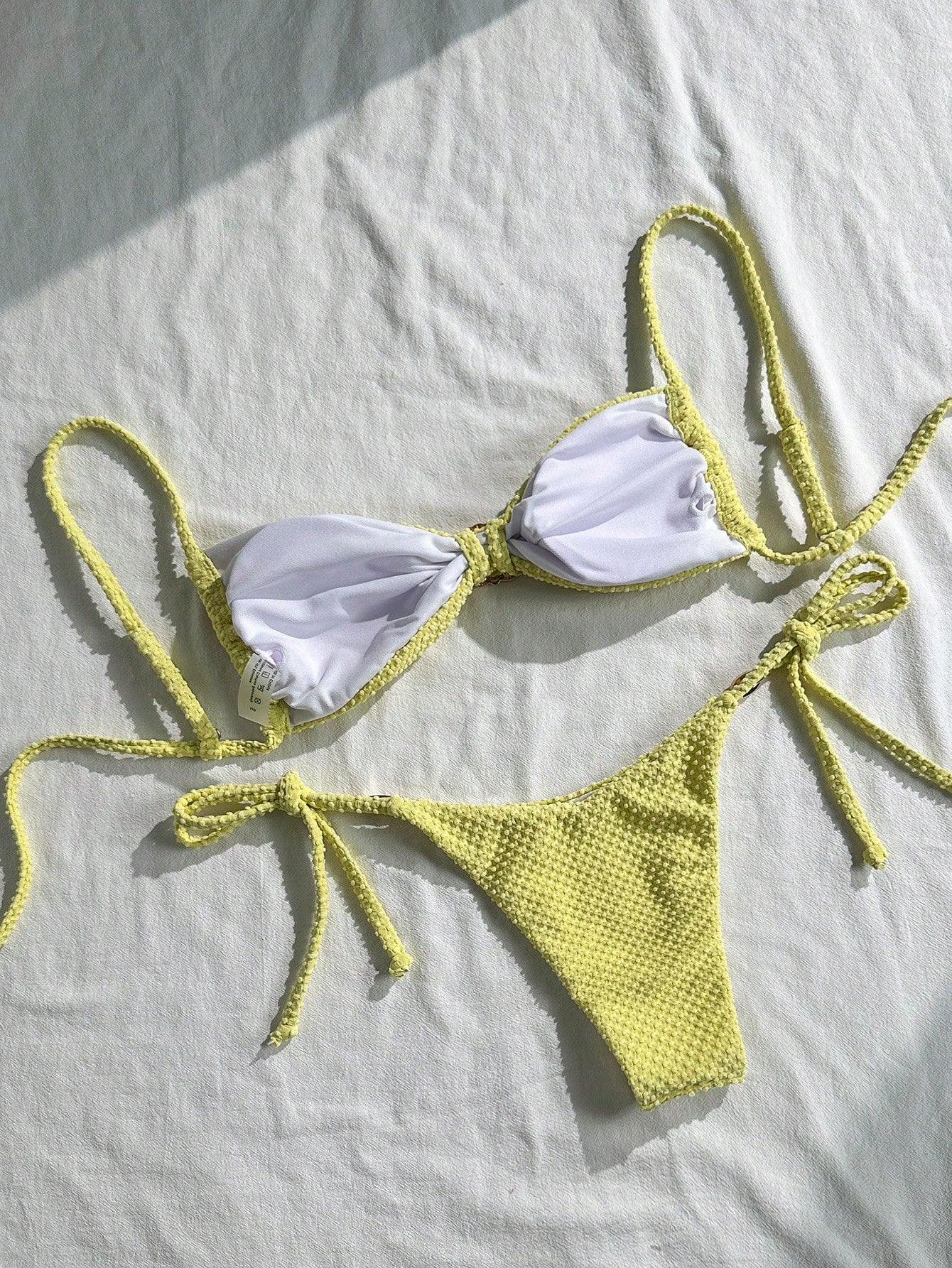 Biquíni Sexy e Minimalista 