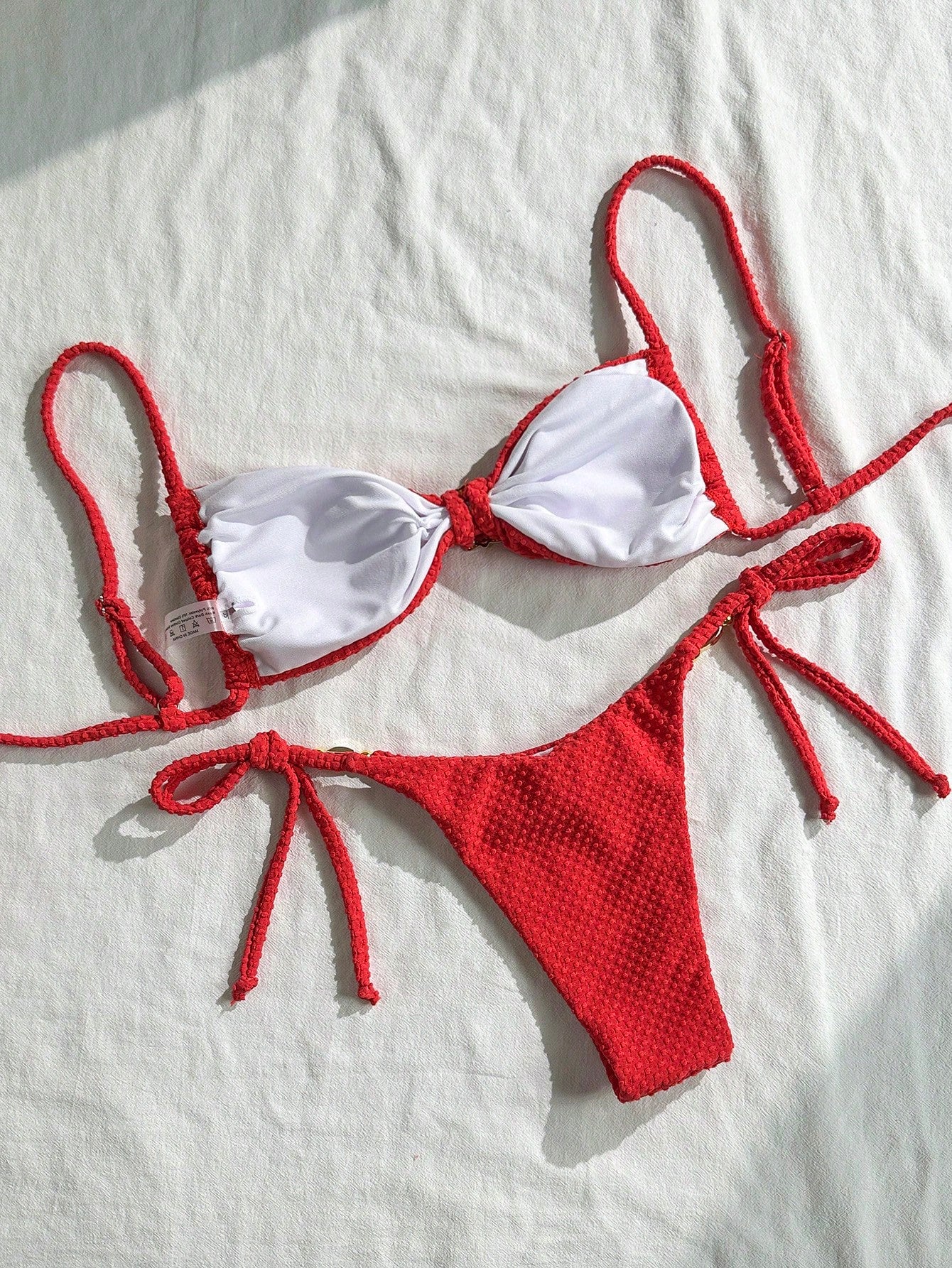 Biquíni Sexy e Minimalista 