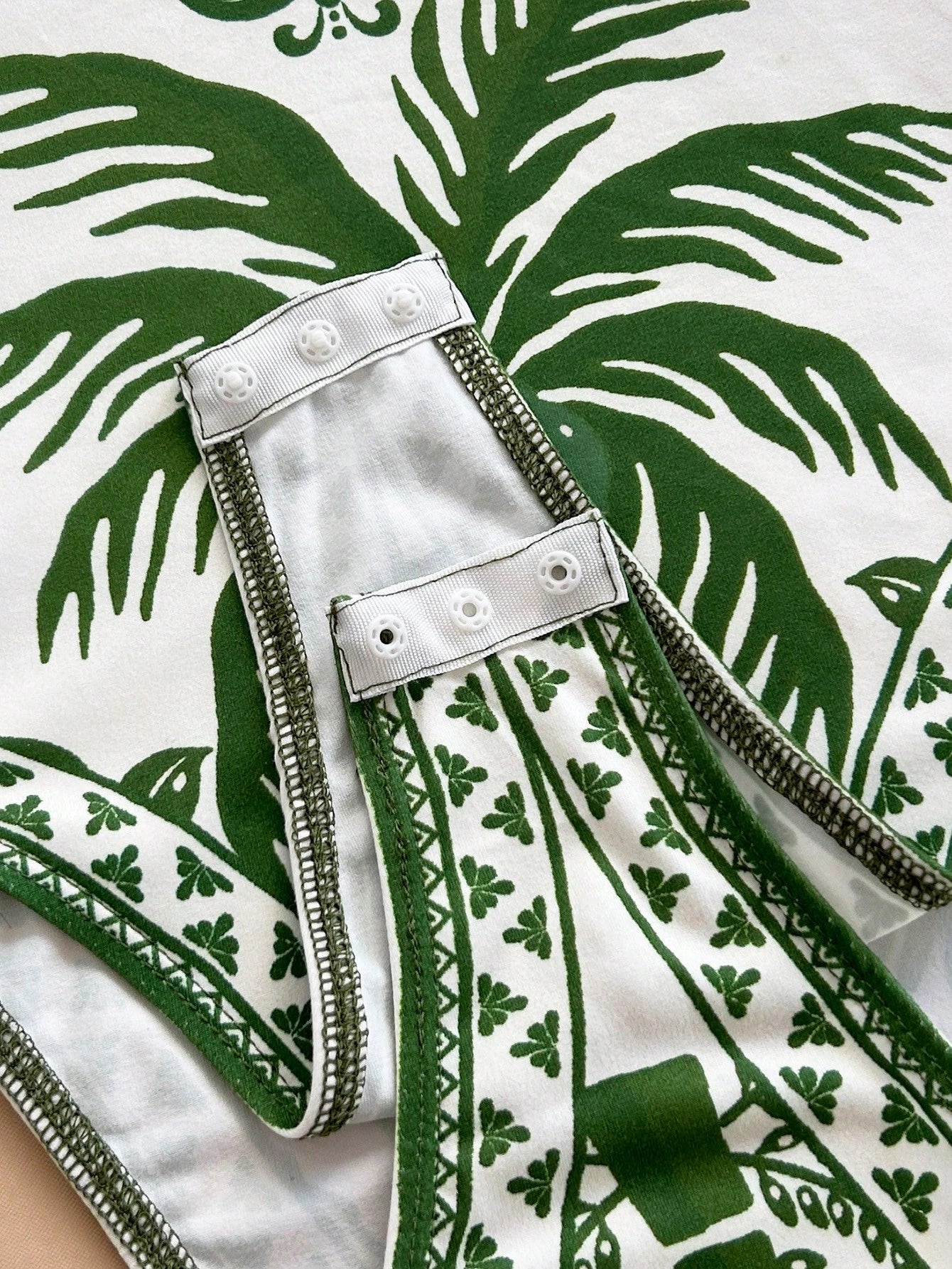 Maiô Com Laço Um Ombro Só