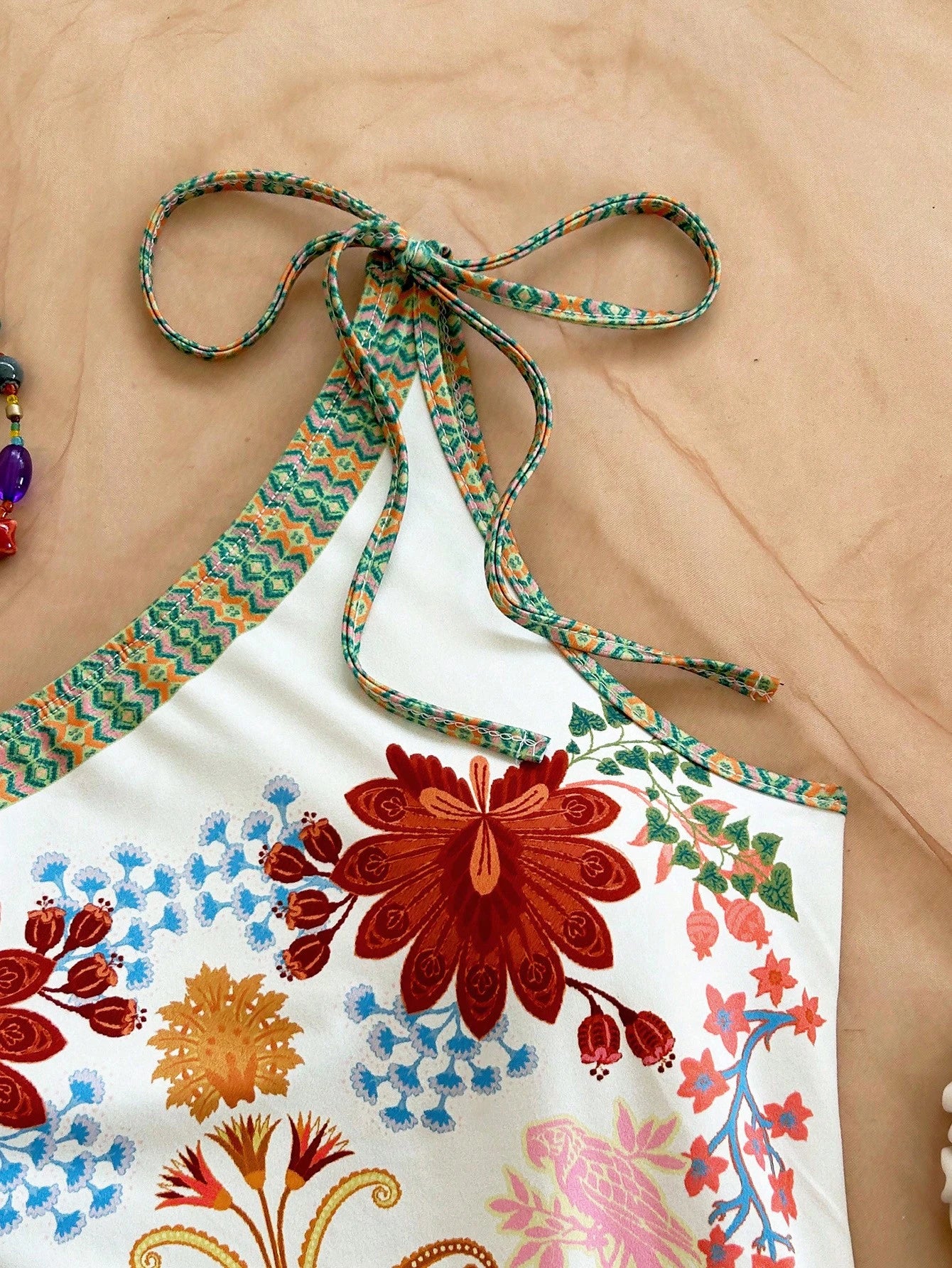 Maiô Com Laço Um Ombro Só