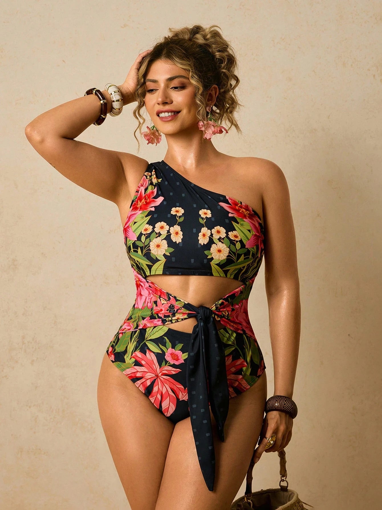 Maiô Elegante Plantas Plus Size