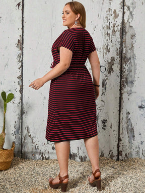 Vestido Plus Size Listrado Adele