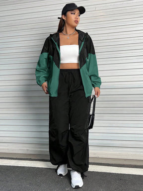 Corta-Vento Plus Size Com Capuz Sophia