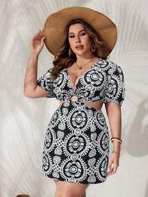 Vestido Plus Size Decote Em V Cintura Alta Vazado