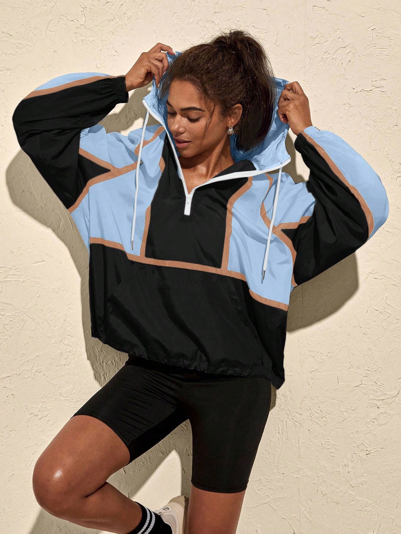 Corta Vento Casual com Capuz Marcela