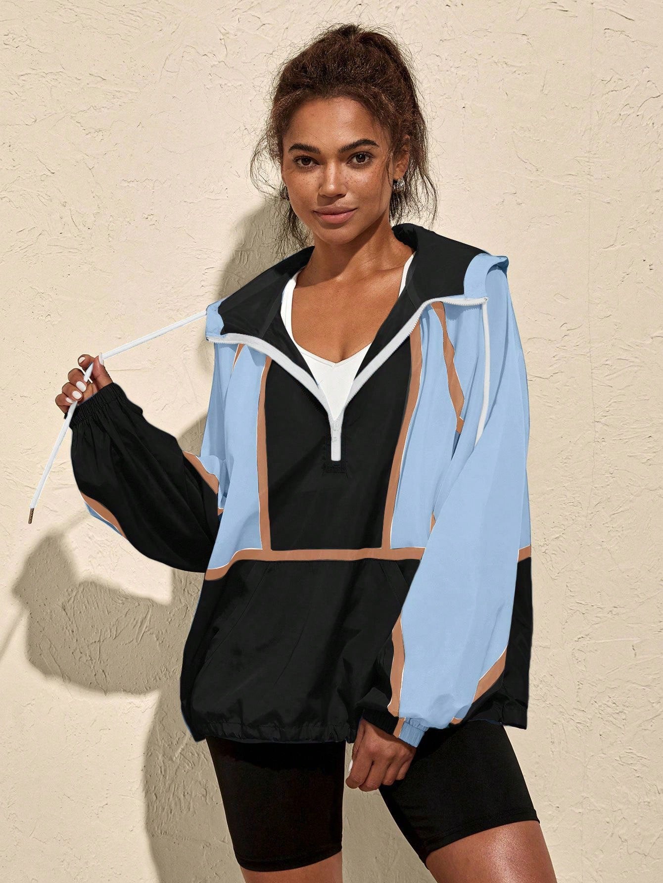 Corta Vento Casual com Capuz Marcela